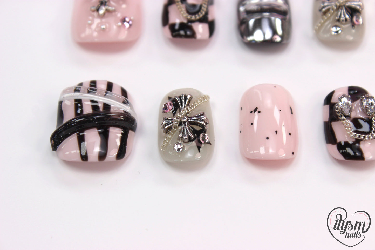 Chrome Checkers Chain (Handmade Press on Nails) - Summer Collection